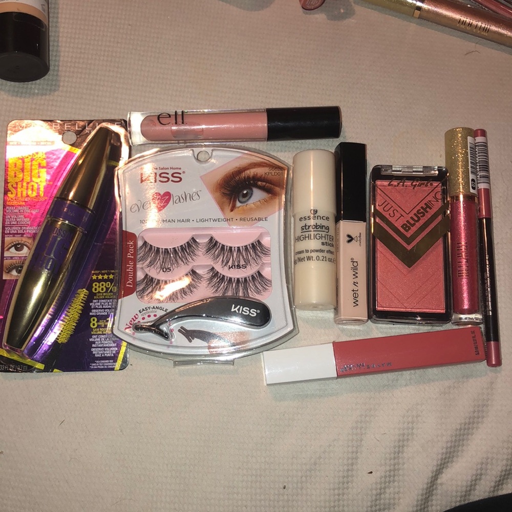 Makeup bundle